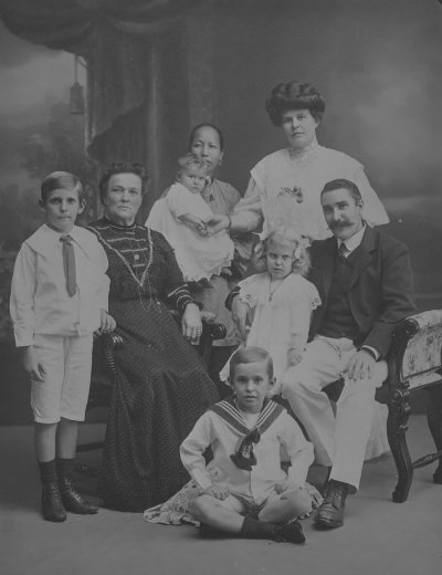 European family with Chinese amah, 1900s