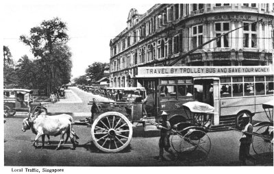 Traffic at the junction of Hill Street and Stamford Road, 1920s